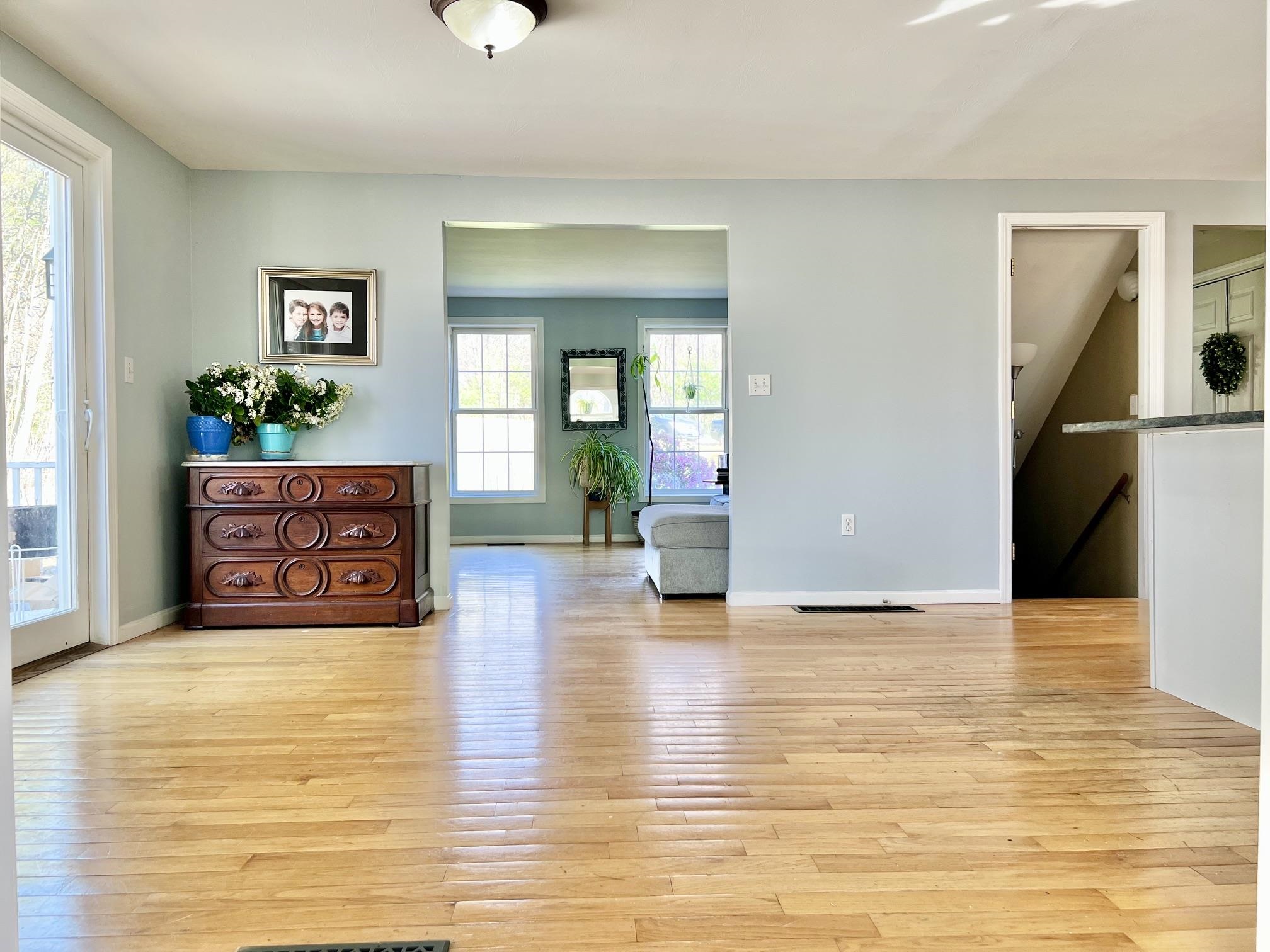 255 Stable Road Milford, NH 03055 - Photo 6 of 33