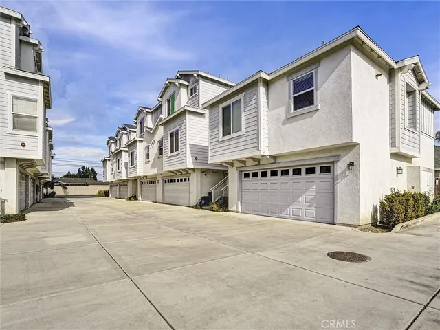 a view of a white building