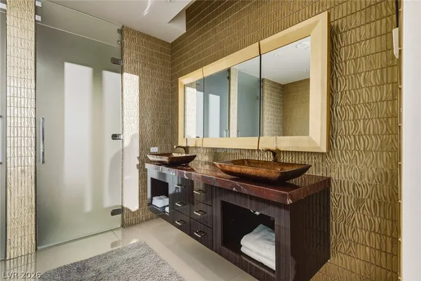 $18,000 | 3750 South Las Vegas Boulevard, Unit 4707, Las Vegas, NV 89158