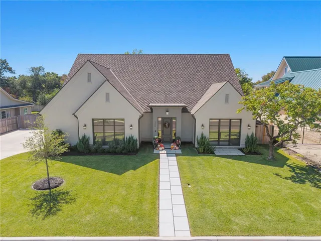 $2,250,000 | 300 Timber Street, College Station, TX 77840