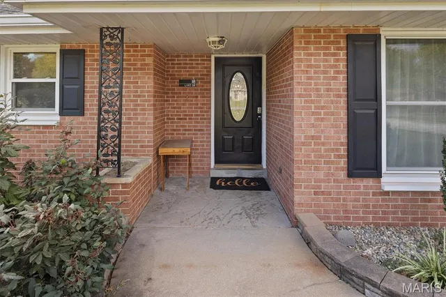 $273,000 | 18 Lake Drive, Troy, IL 62294