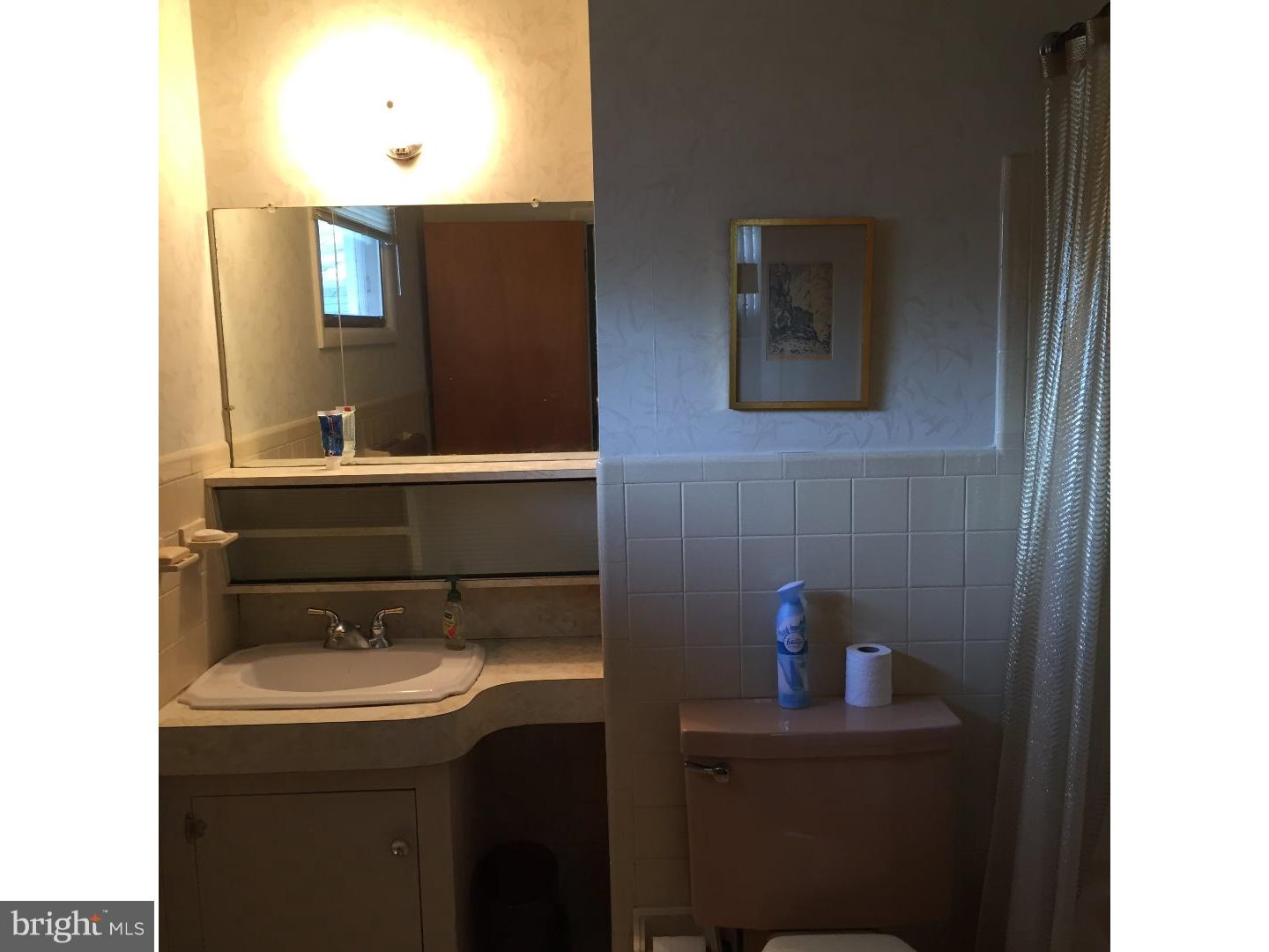 109 Kingfield Road Philadelphia, PA 19115 - Photo 21 of 23 Bathroom