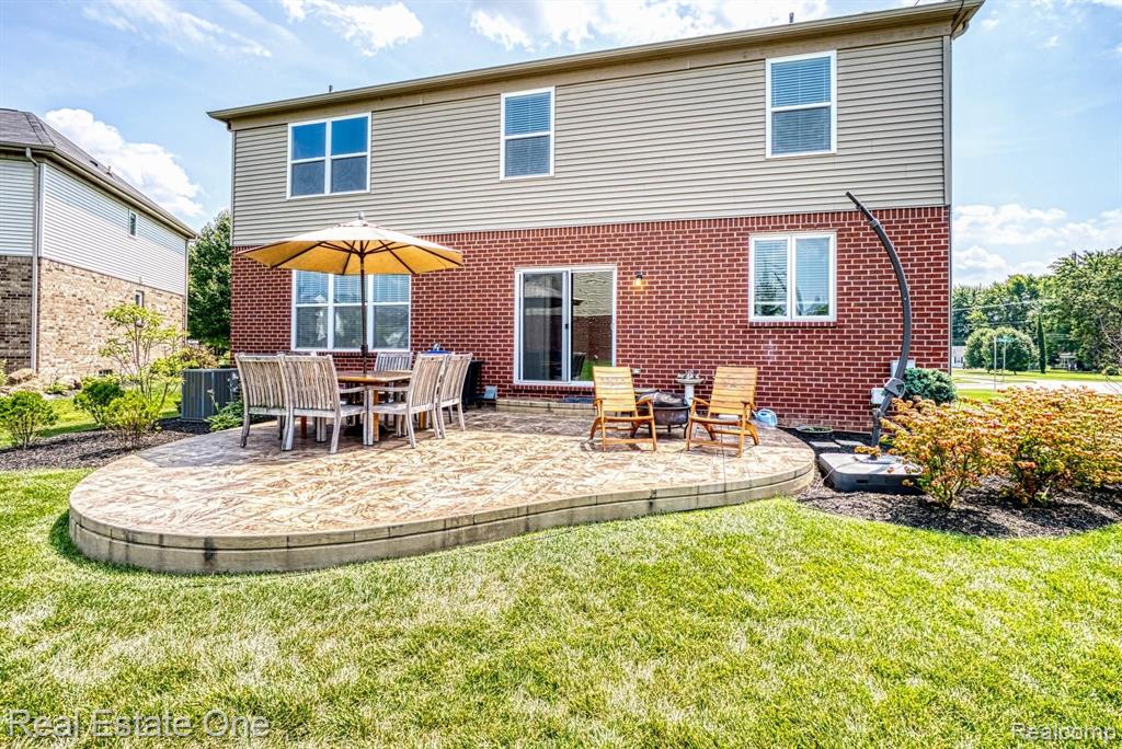 3738 Hogan Circle Rochester Hills, MI 48307 - Photo 4 of 40