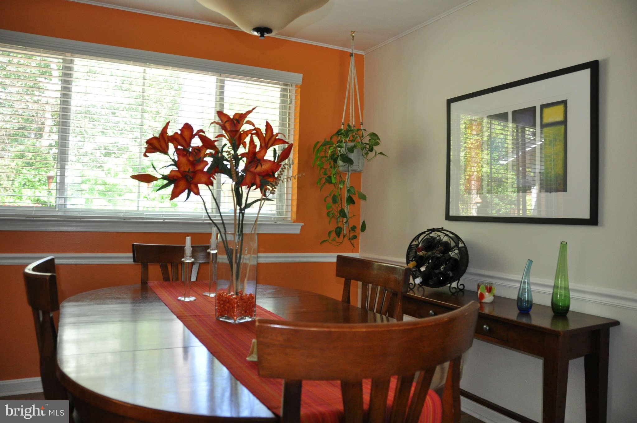 5507 Yorkshire Street Springfield, VA 22151 - Photo 5 of 26 a dining room with furniture and window