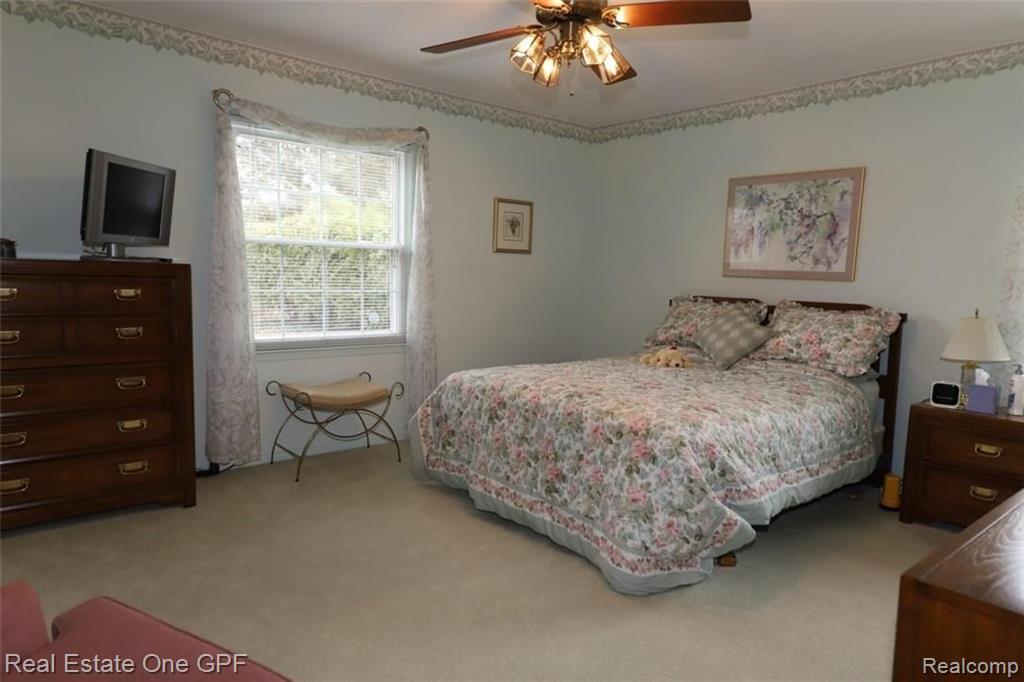 416 Lexington Road Grosse Pointe Farms, MI 48236 - Photo 7 of 19