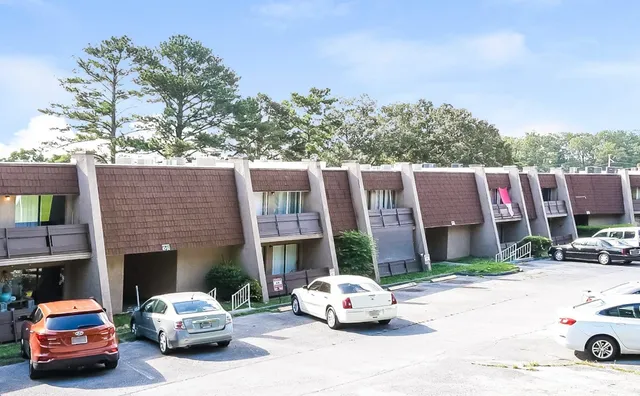 $975 | 915 South Seminole Drive, Unit 3, Chattanooga, TN 37412