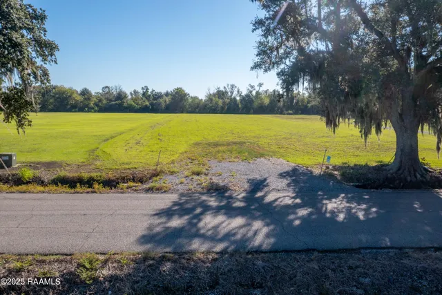 $70,000 | 903 Crochet Road, New Iberia, LA 70563