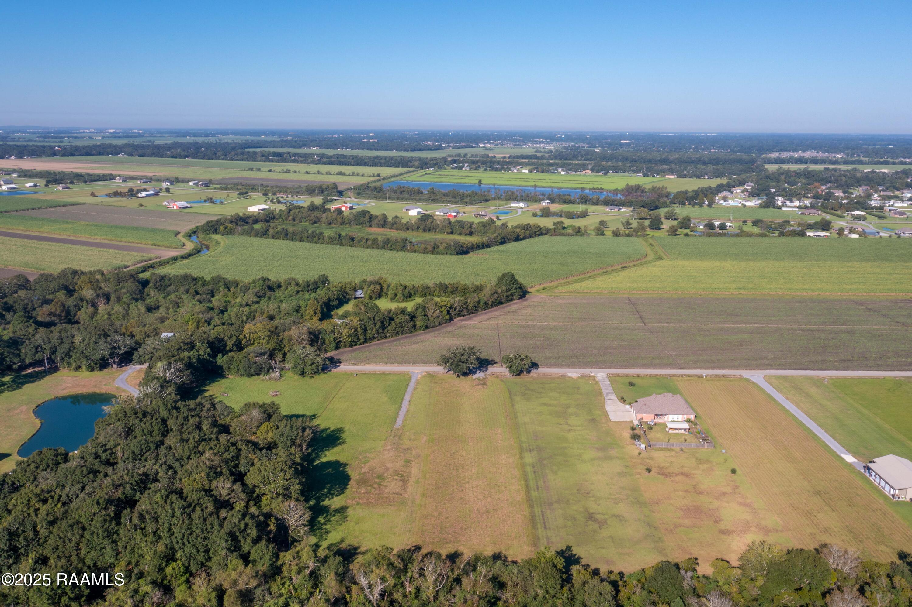 903 Crochet Road New Iberia, LA 70563 - Photo 7 of 12 903Crochet-6