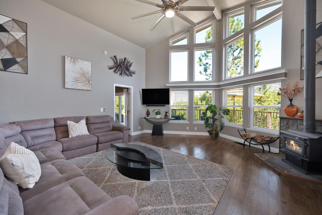 2378 Cascade Trail Cool, CA 95614 - Photo 10 of 58 Spacious living room with plenty of natural light.