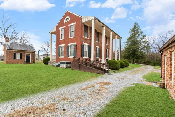 $1,800,000 | 924 Laura Street, Gallatin, TN 37066