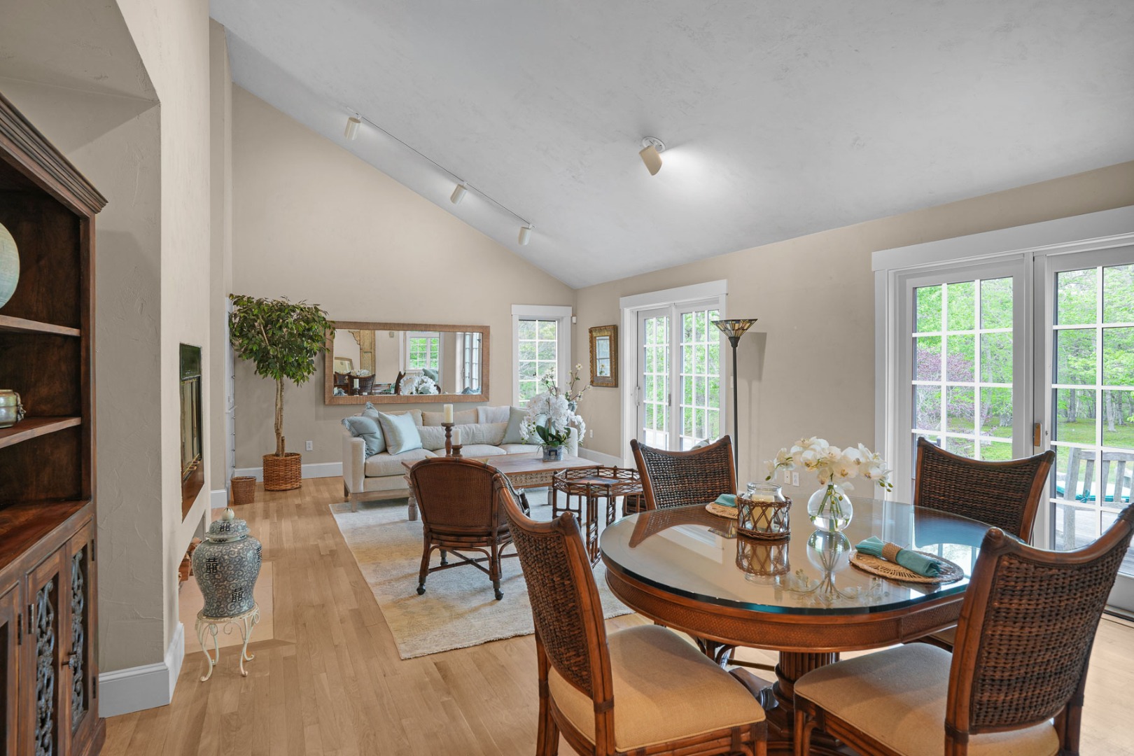 300 N Road Chilmark, MA 02535 - Photo 3 of 32