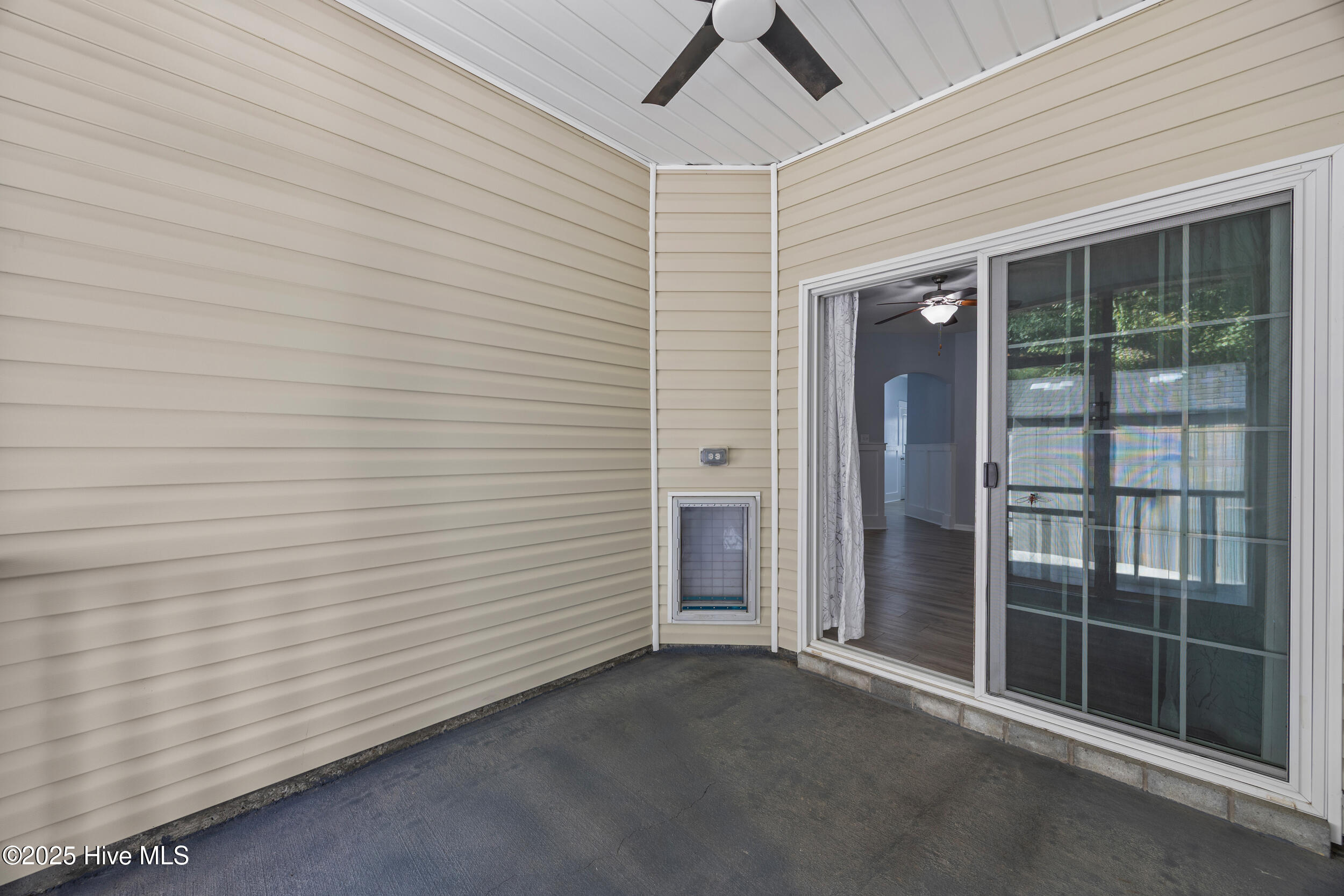 323 Cedar Island Trail Holly Ridge, NC 28445 - Photo 16 of 37 20_screened porch
