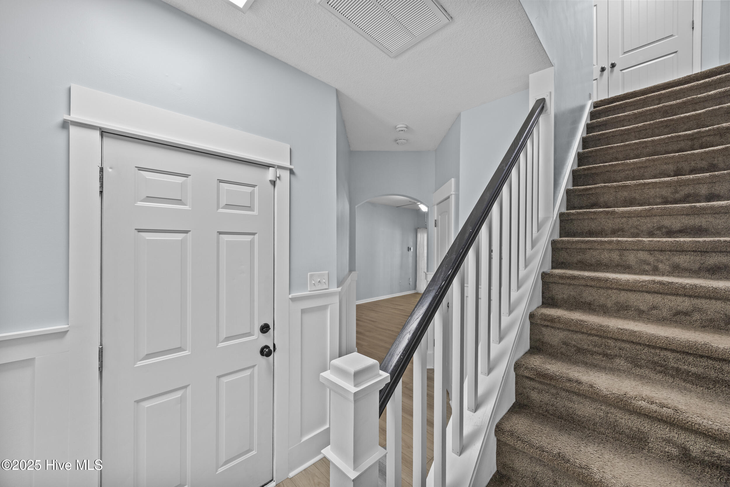 323 Cedar Island Trail Holly Ridge, NC 28445 - Photo 17 of 37 21_stairs