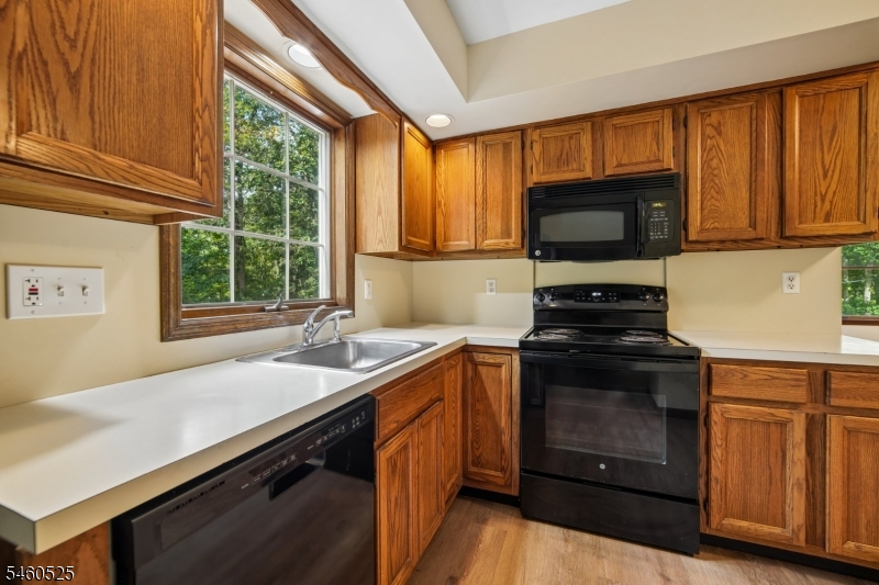 147 Kinnelon Road Kinnelon, NJ 07405 - Photo 8 of 20 Gallery Image 8