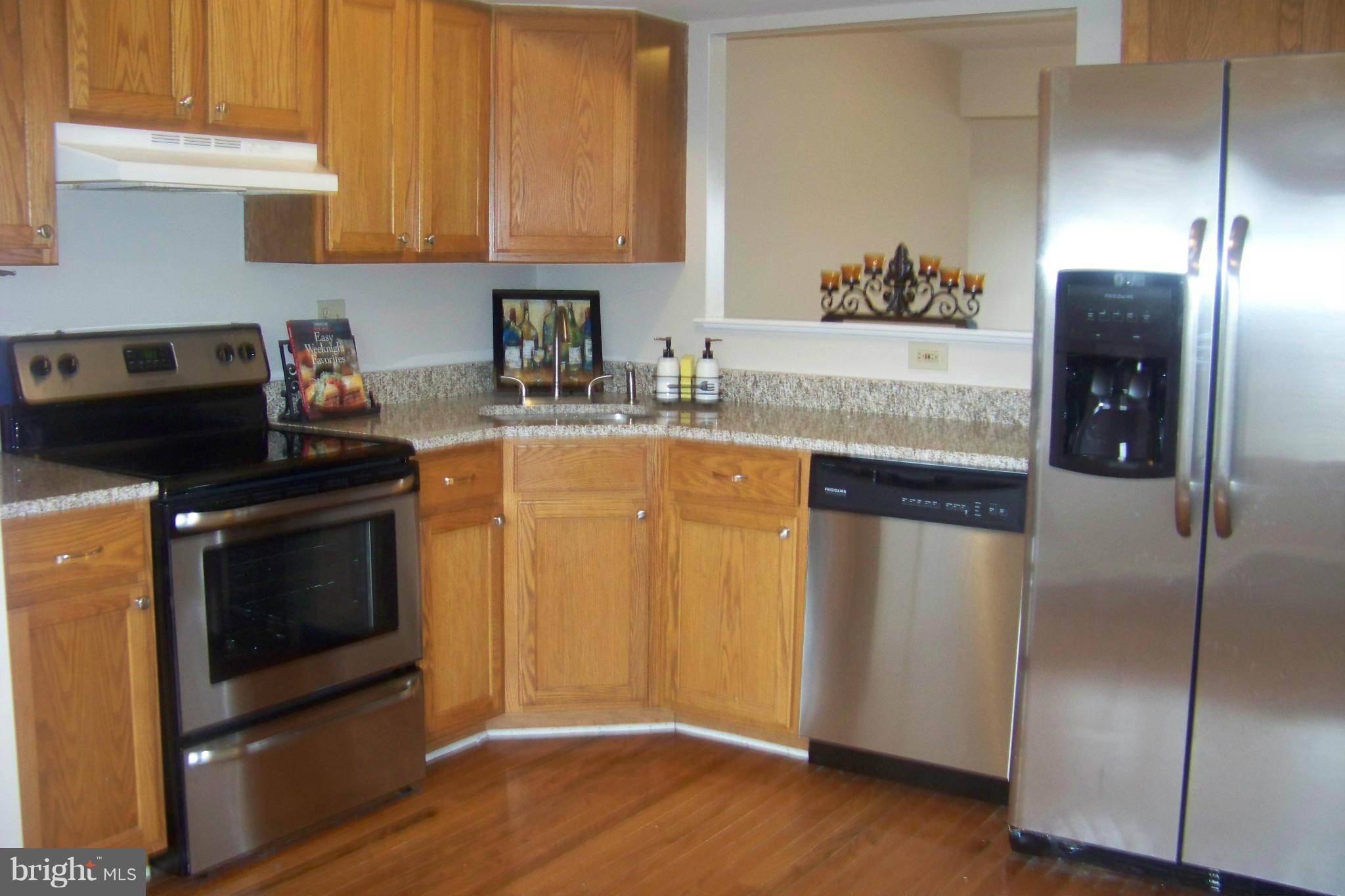 4009 Cutty Sark Road Baltimore, MD 21220 - Photo 2 of 30 Kitchen