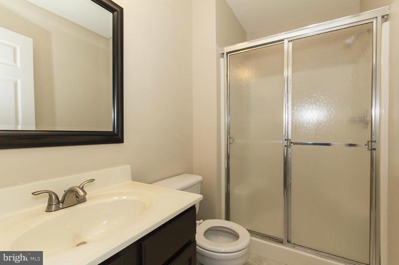 4009 Cutty Sark Road Baltimore, MD 21220 - Photo 15 of 30 Bath (Master)