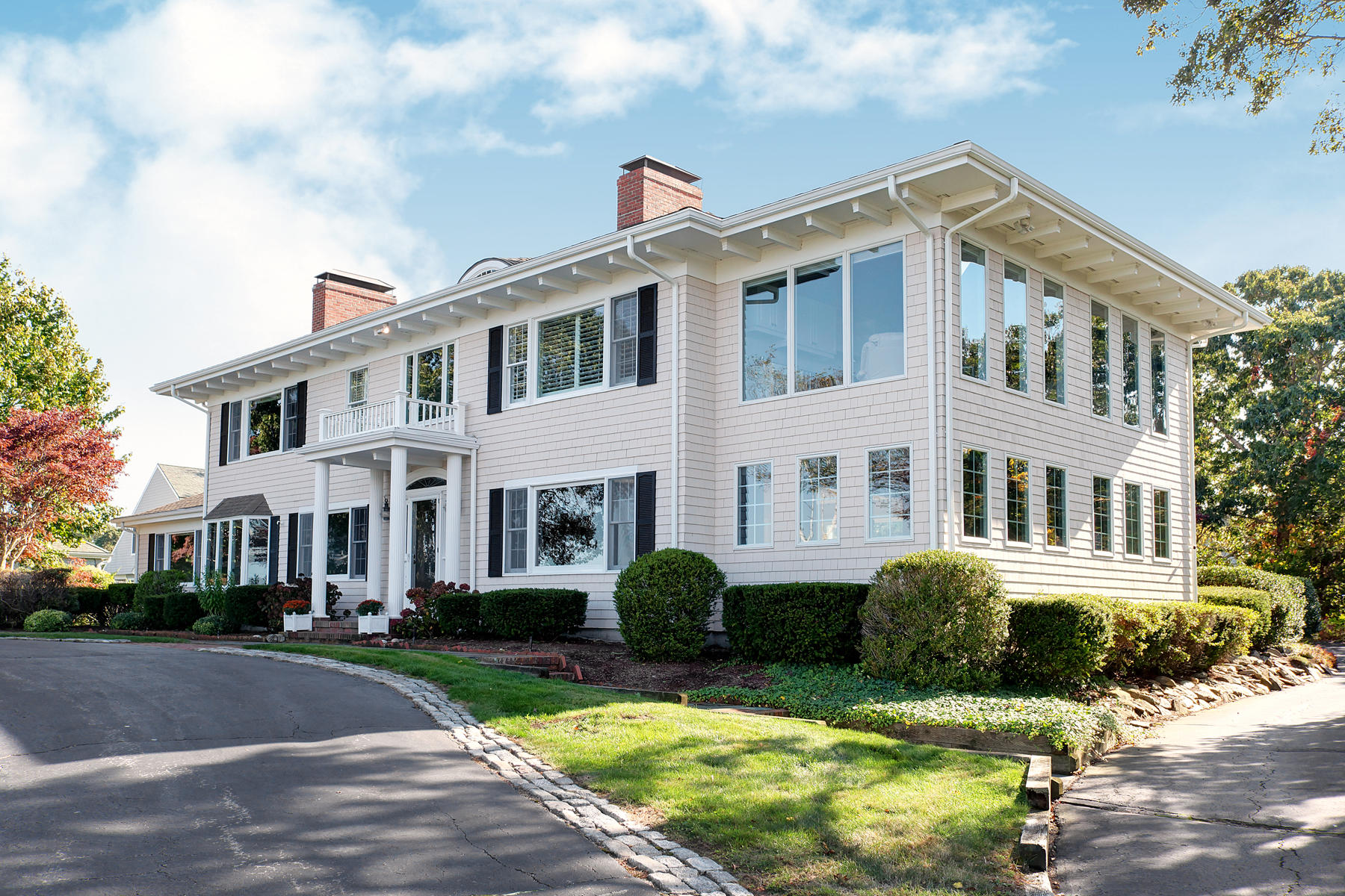 289 East Bay Road Osterville, MA 02655 - Photo 4 of 30 a front view of a house with a yard