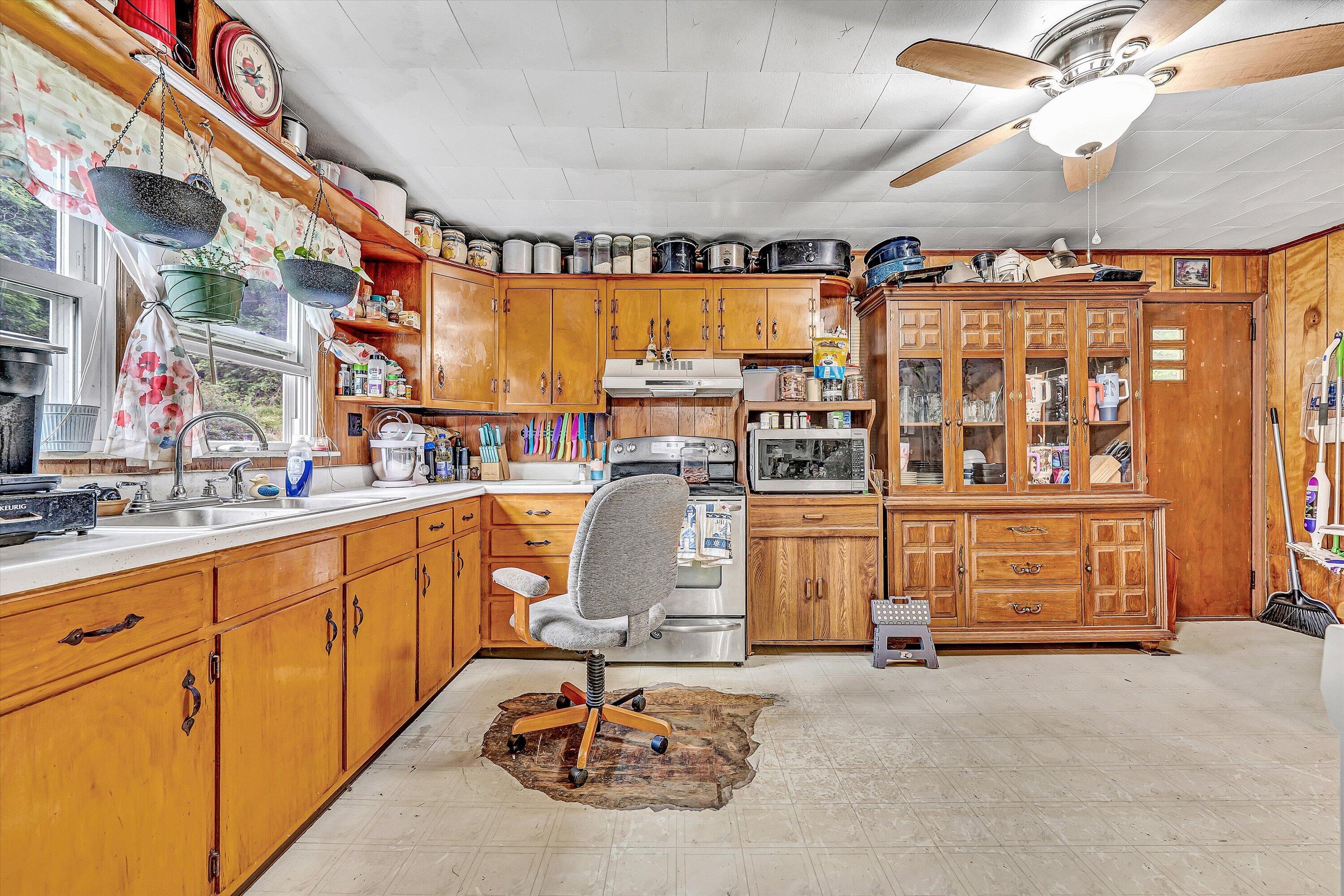 17838 Callaway Road Callaway, VA 24067 - Photo 5 of 25 08-DSC07927