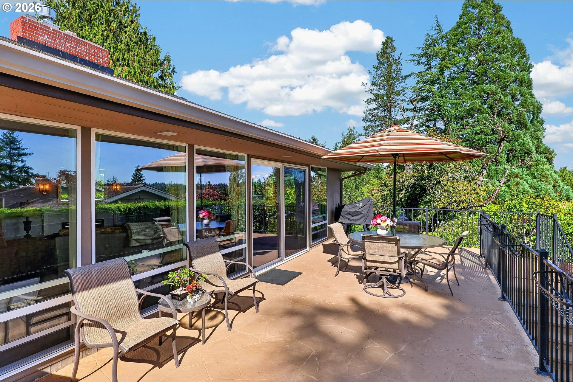 13240 Knaus Road Lake Oswego, OR 97034 - Photo 25 of 38 Gallery Image 25