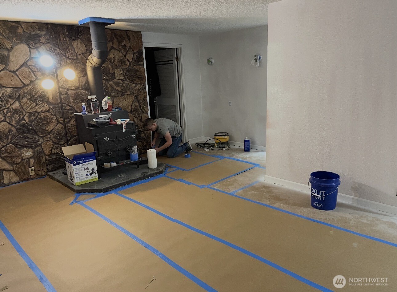 1104 Dibb Street Bremerton, WA 98310 - Photo 4 of 15 a room with gym equipment