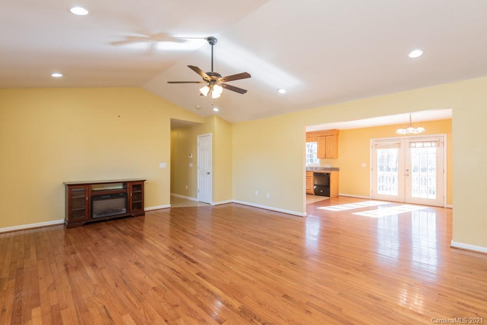 1241 Micol Road Newton, NC 28658 - Photo 13 of 39