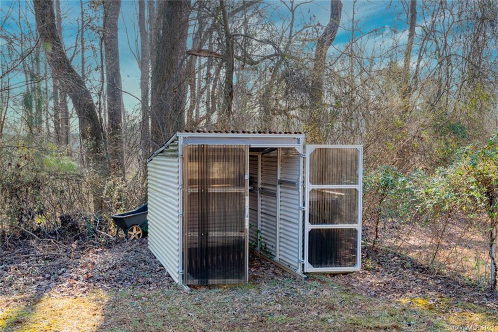 1241 Micol Road Newton, NC 28658 - Photo 6 of 39
