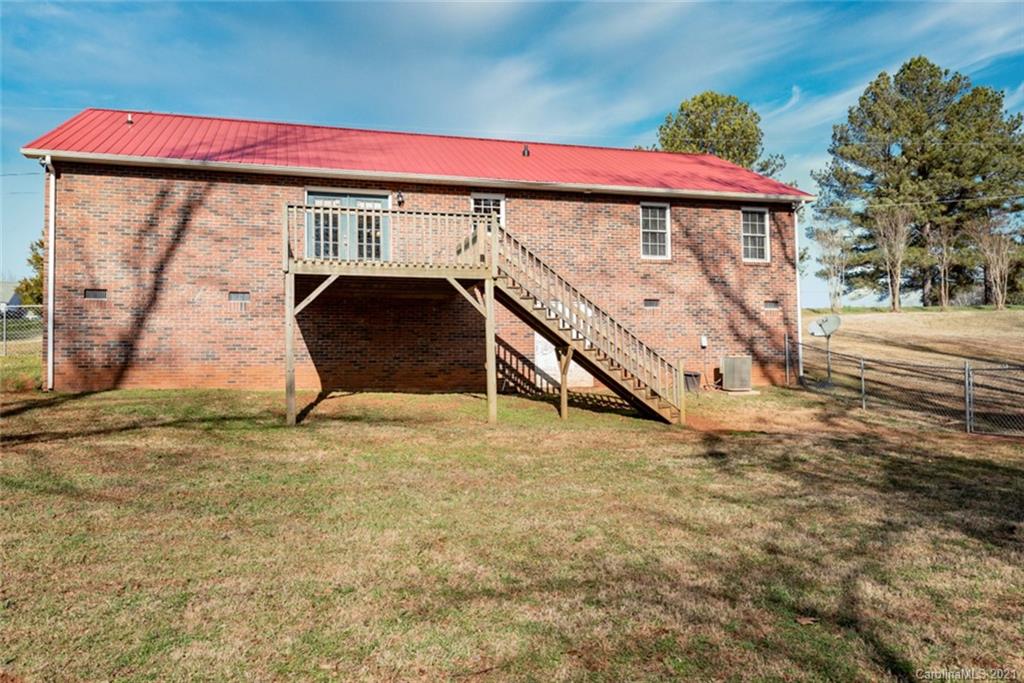 1241 Micol Road Newton, NC 28658 - Photo 8 of 39