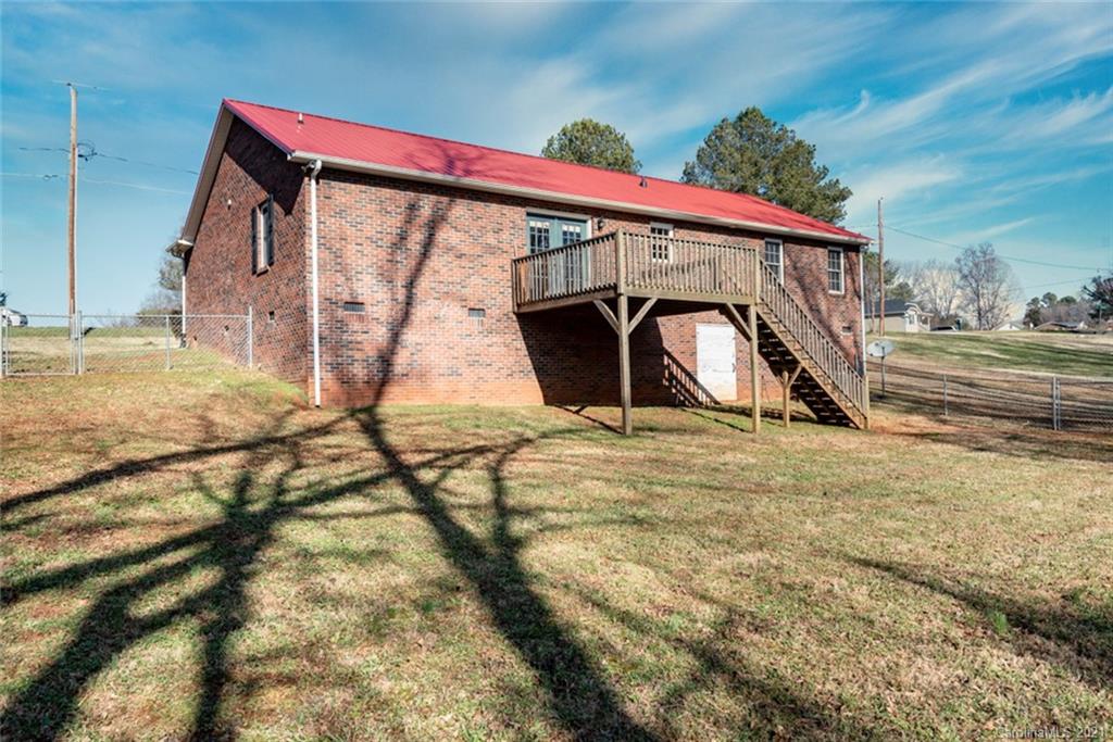 1241 Micol Road Newton, NC 28658 - Photo 9 of 39