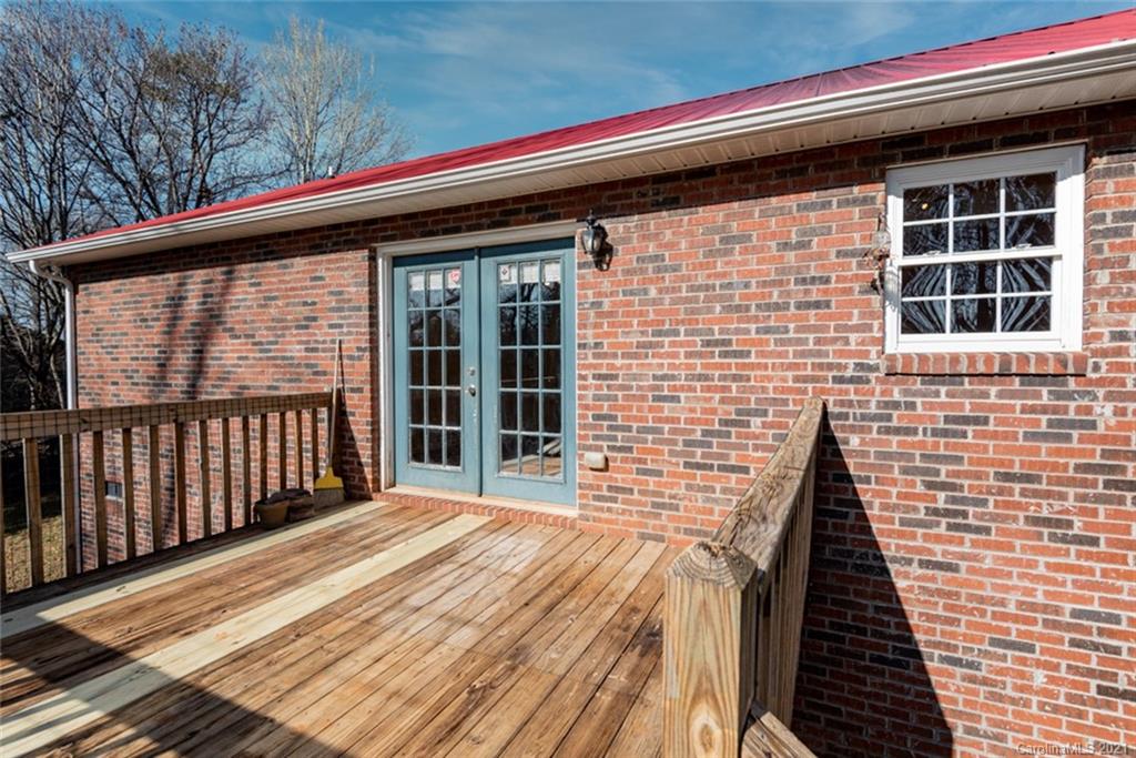 1241 Micol Road Newton, NC 28658 - Photo 10 of 39
