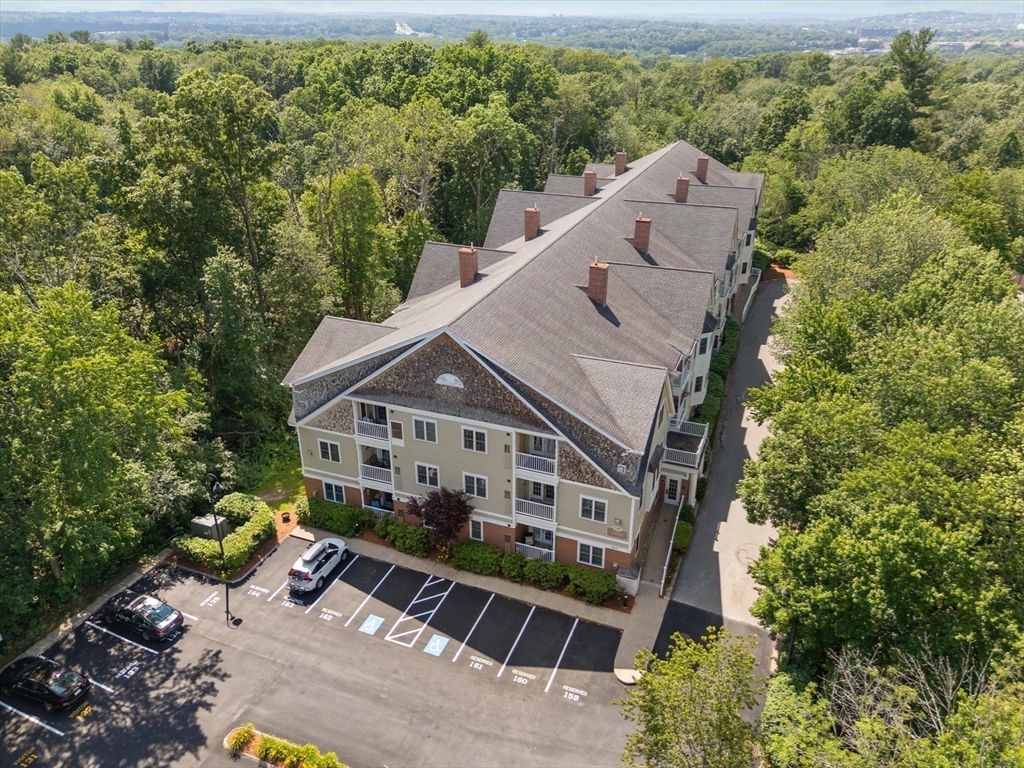 190 Chickering Road, Unit 310D North Andover, MA 01845 - Photo 33 of 38 Gallery Image 33
