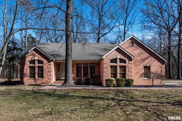 $350,000 | 1818 Calico Road, Marion, IL 62959
