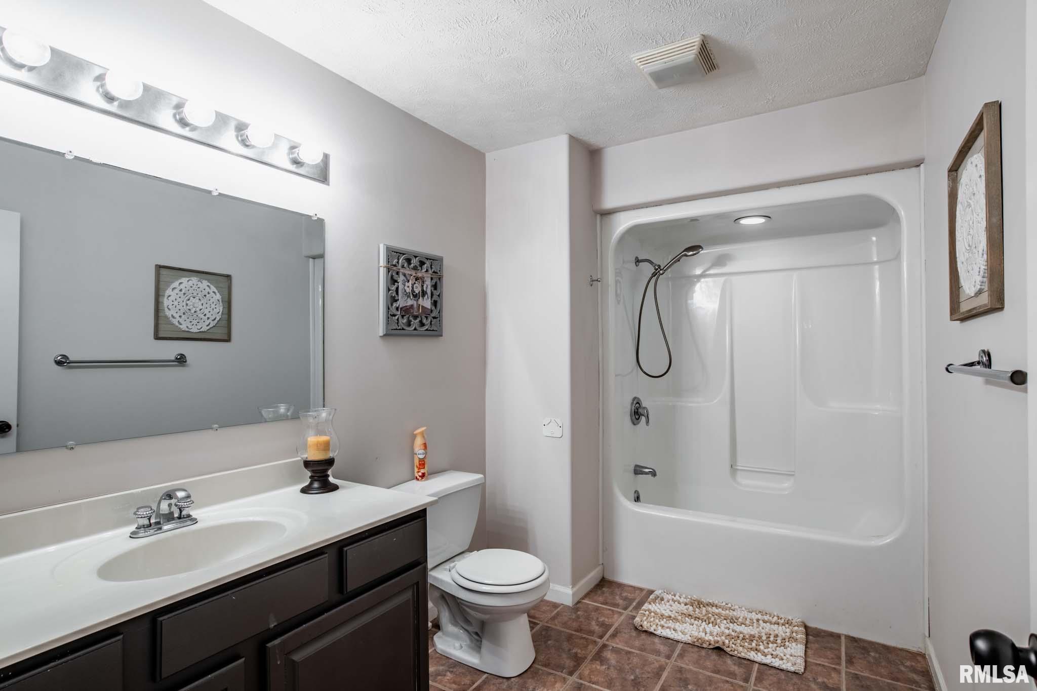 1818 Calico Road Marion, IL 62959 - Photo 21 of 36