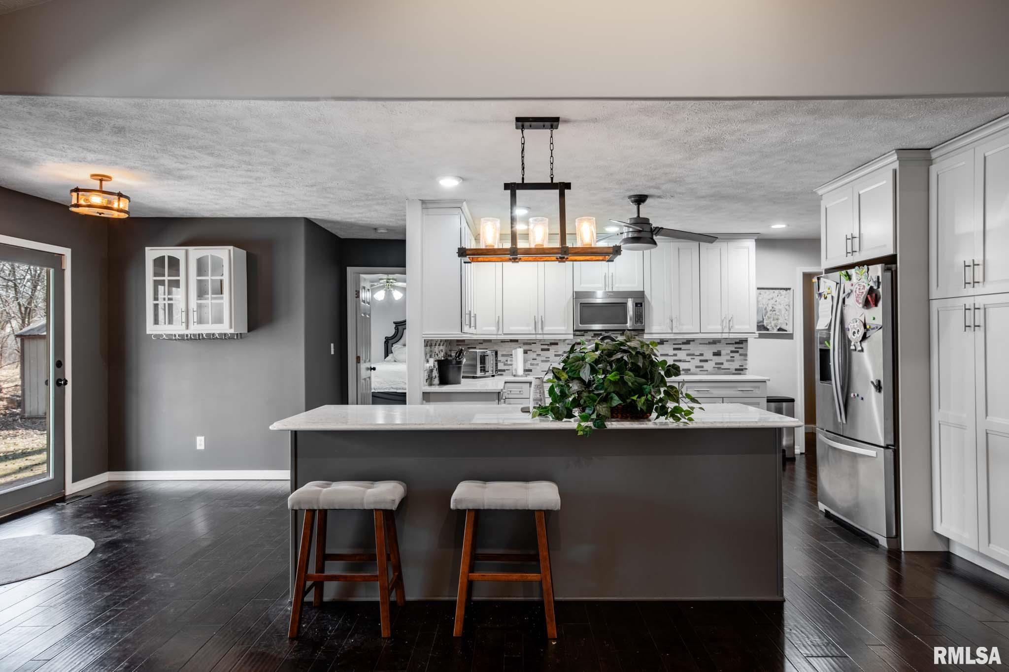 1818 Calico Road Marion, IL 62959 - Photo 6 of 36