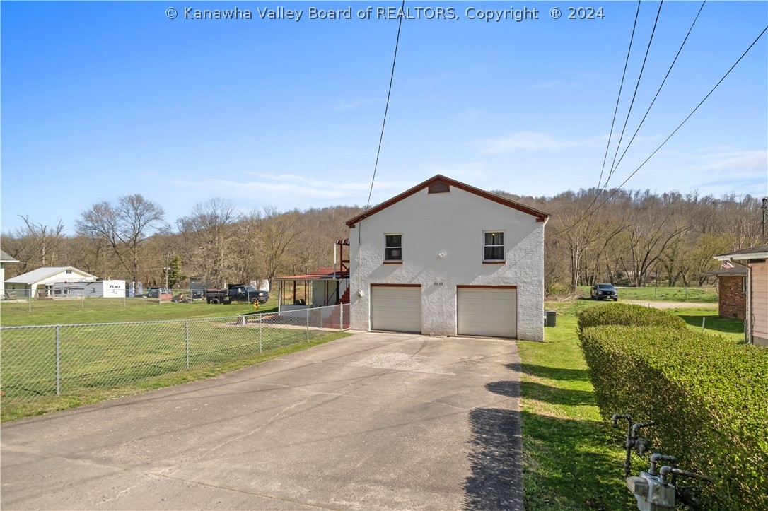 5252 Elk River Road North Elkview, WV 25071 - Photo 4 of 31 Gallery Image 4