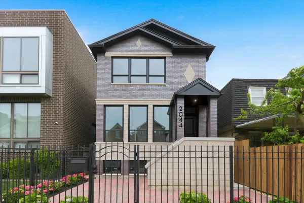 $1,399,000 | 2044 West Superior Street, Chicago, IL 60612