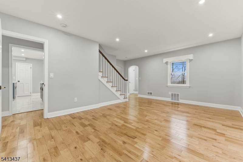 1821 Belvidere Road Phillipsburg, NJ 08865 - Photo 9 of 32
