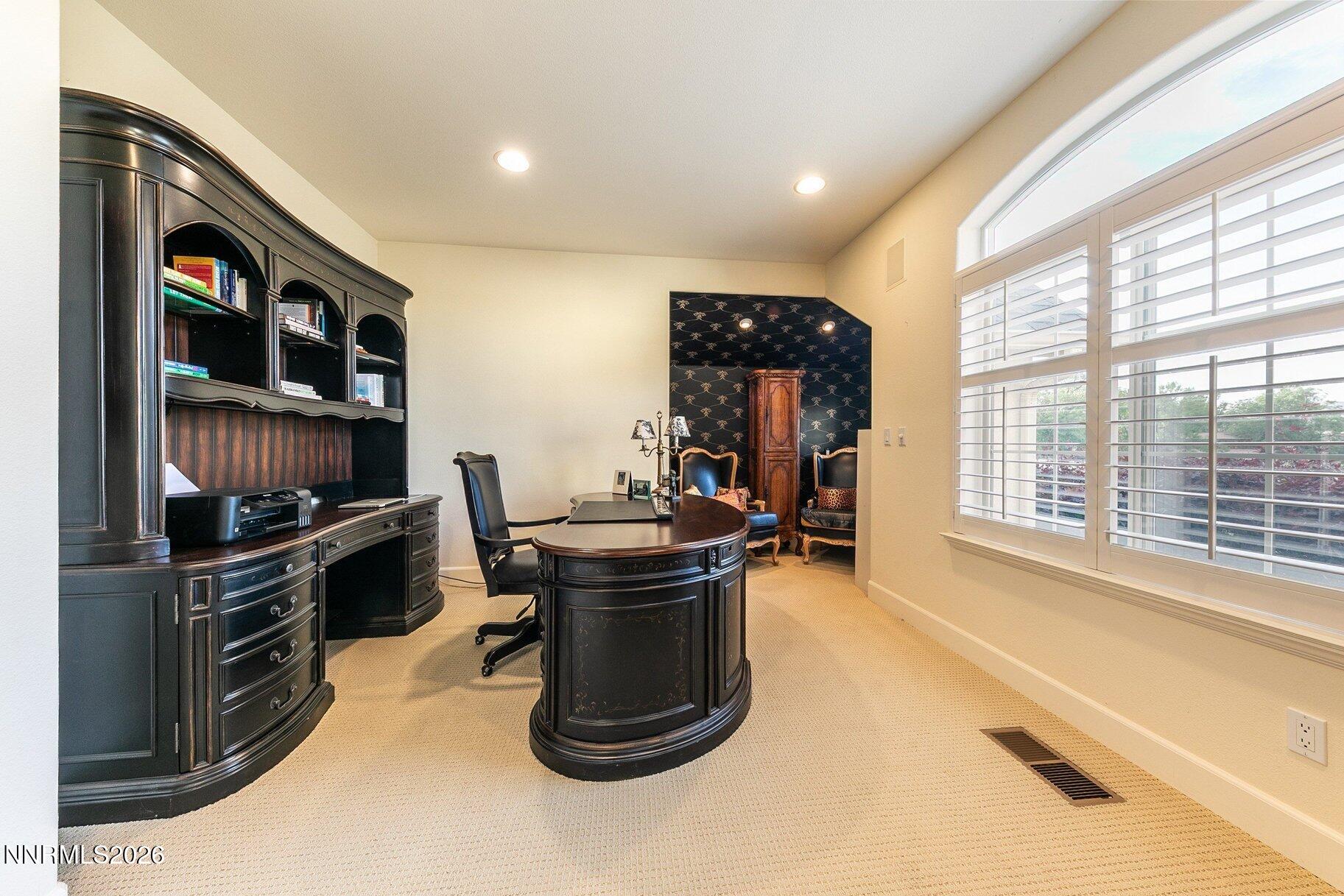 150 Juniper Hill Road Reno, NV 89519 - Photo 24 of 61 021_060-078-interior-3360x2240_600
