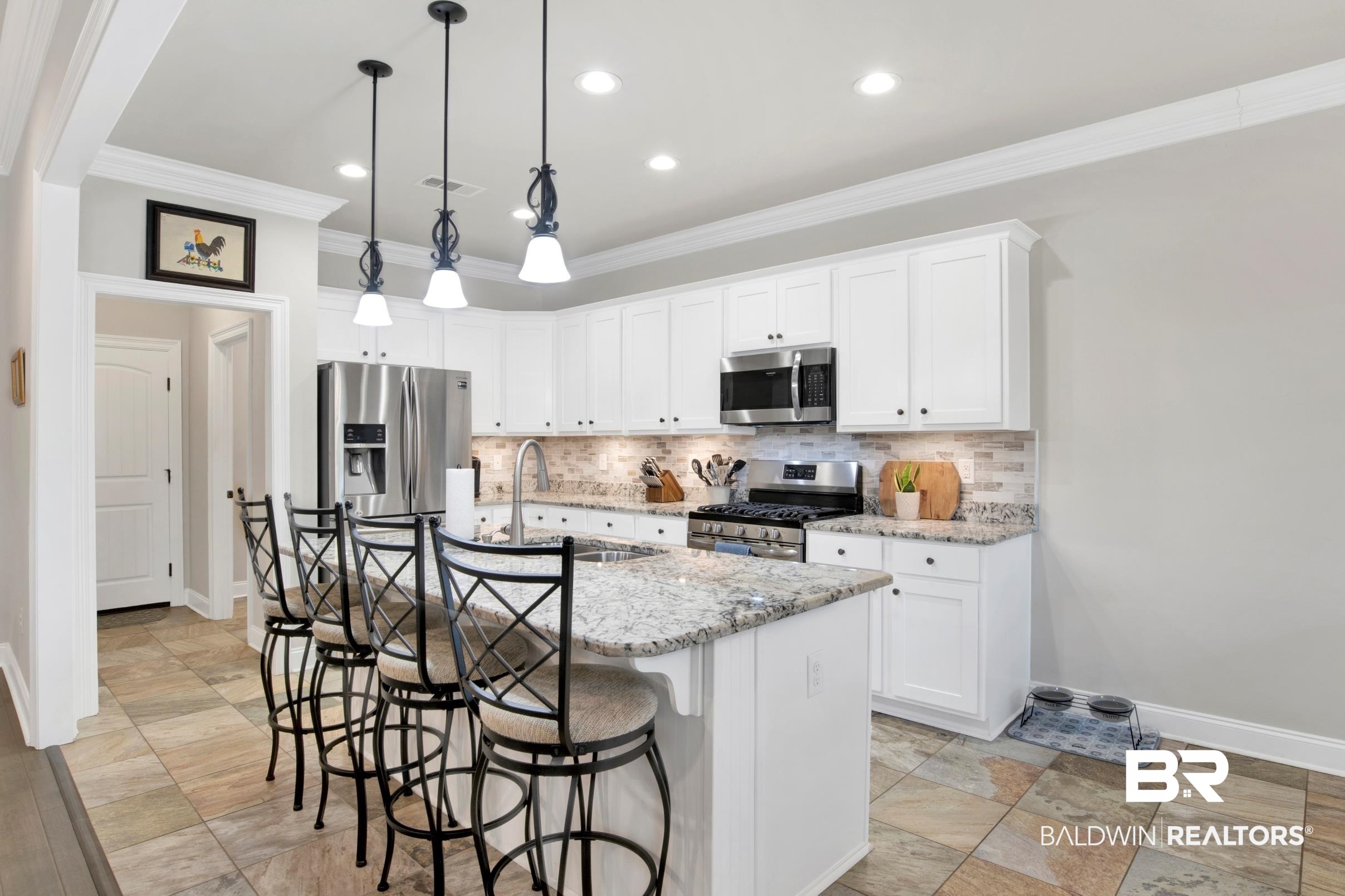 30665 Drayton Court Daphne, AL 36527 - Photo 9 of 28 Kitchen Island w/seating