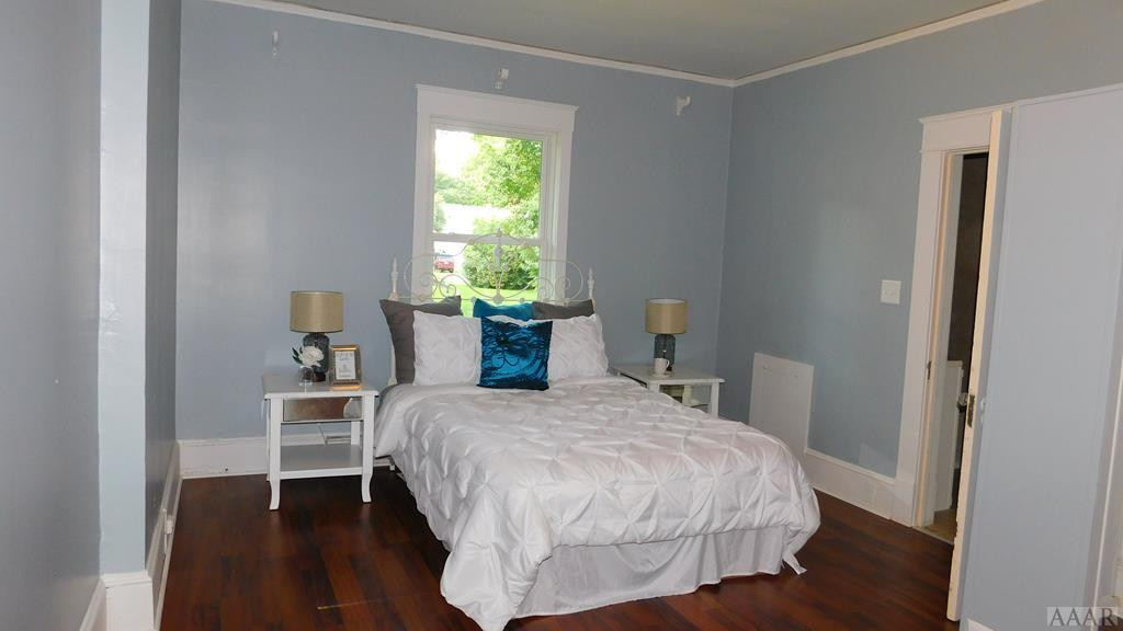 806 Raleigh Street Elizabeth City, NC 27909 - Photo 9 of 23 master bedrroom