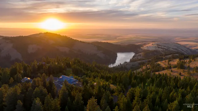 $999,977 | 21506 Buck Board Lane, Lewiston, ID 83501