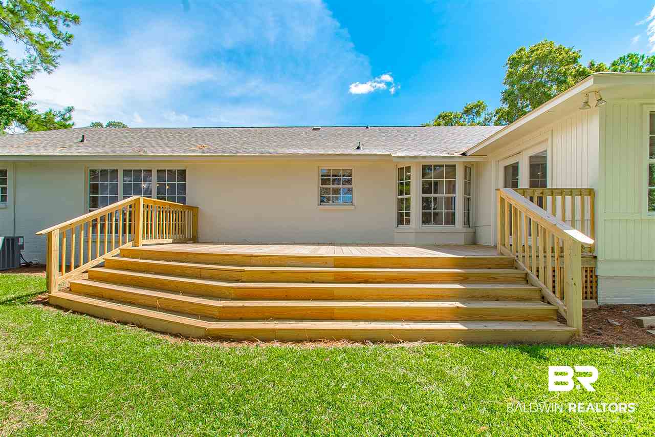 121 Pineridge Road Daphne, AL 36526 - Photo 38 of 41 Wrap deck