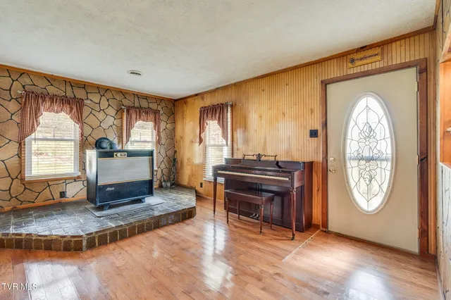 $165,000 | 4833 Mabe Stanleytown Road, Duffield, VA 24244