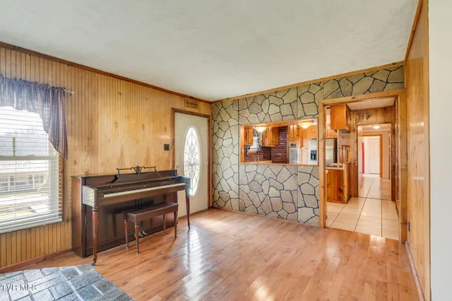 $165,000 | 4833 Mabe Stanleytown Road, Duffield, VA 24244