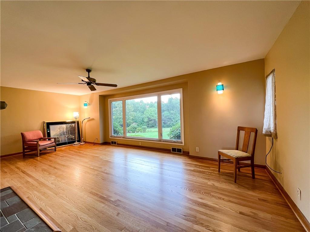 356 North Duffy Road Butler, PA 16001 - Photo 2 of 25 Gallery Image 2