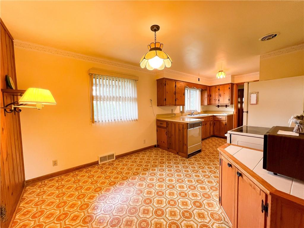356 North Duffy Road Butler, PA 16001 - Photo 9 of 25 Gallery Image 9