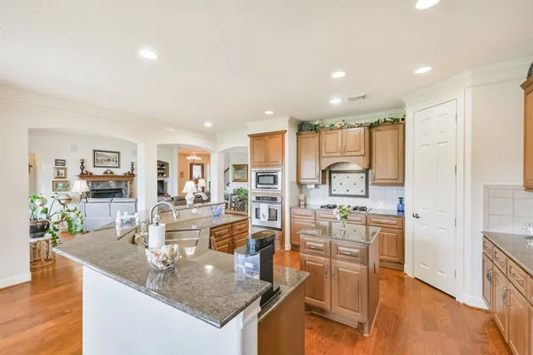 $525,000 | 835 Lake Grayson Drive, Katy, TX 77494