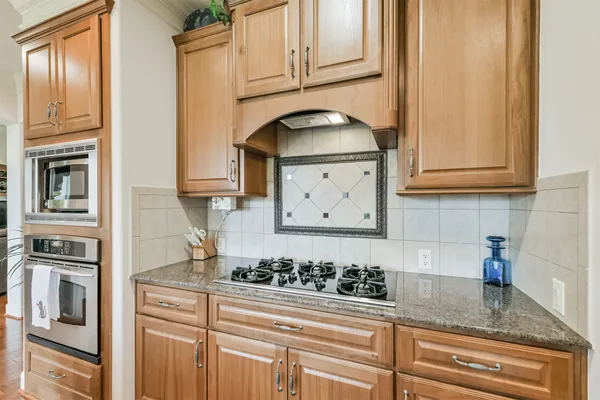 $525,000 | 835 Lake Grayson Drive, Katy, TX 77494