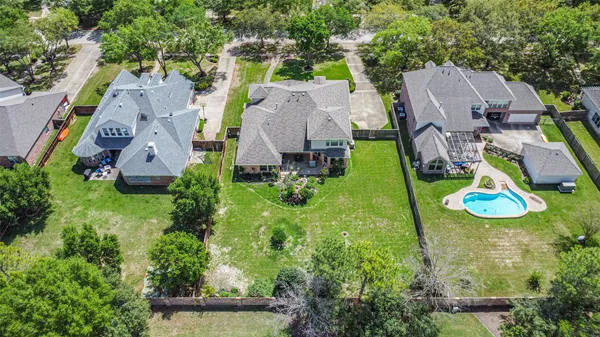$525,000 | 835 Lake Grayson Drive, Katy, TX 77494