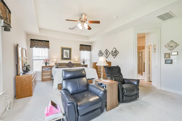 $525,000 | 835 Lake Grayson Drive, Katy, TX 77494