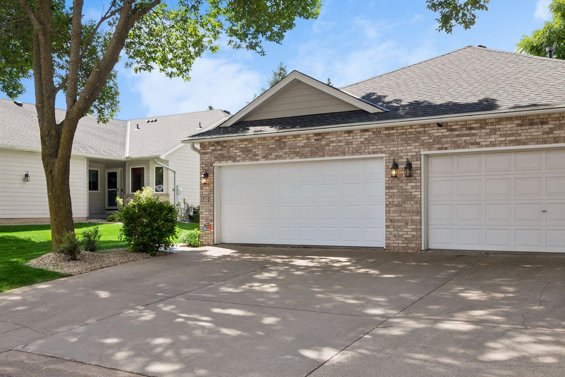 710 Emerald Ridge Roseville, MN 55113 - Photo 10 of 47